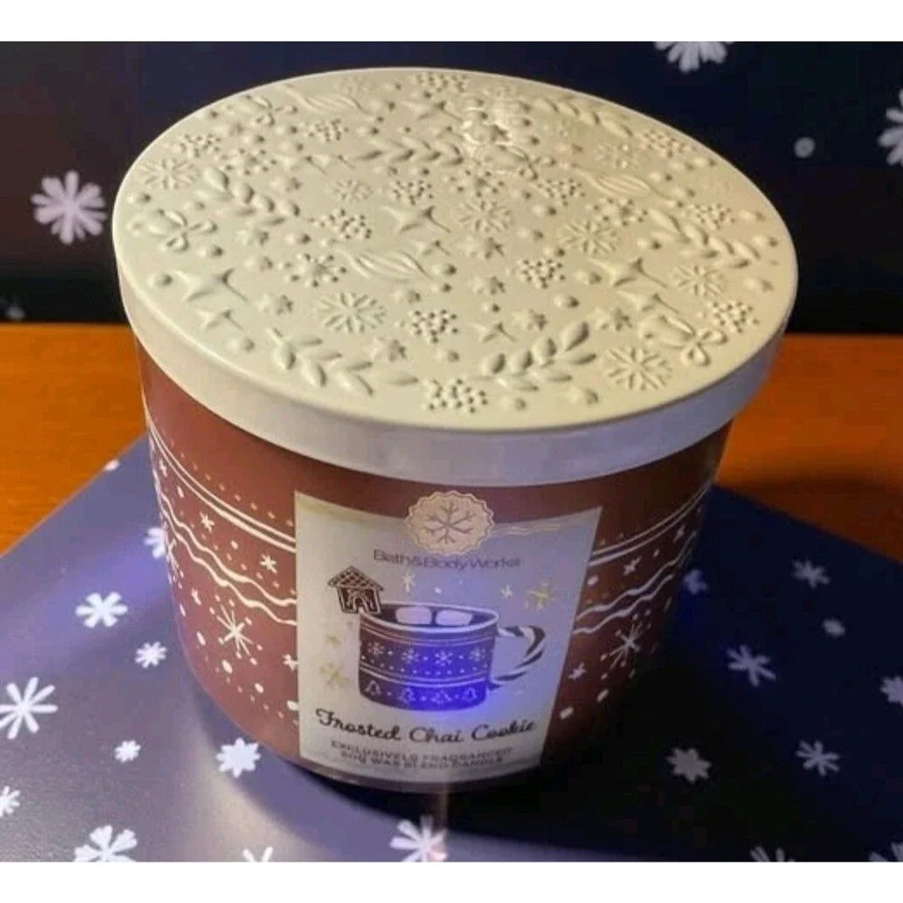 Bath & Body Works Bakery Candle Lot 3-Wick Set Main Street Bakery Chai Cookie - Picture 4 of 4